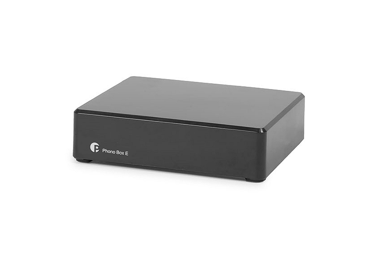 Pro-Ject Phono Box E v bílém provedení, zadní panel s GND zemnicím šroubem, phono vstupem a linkovým výstupem