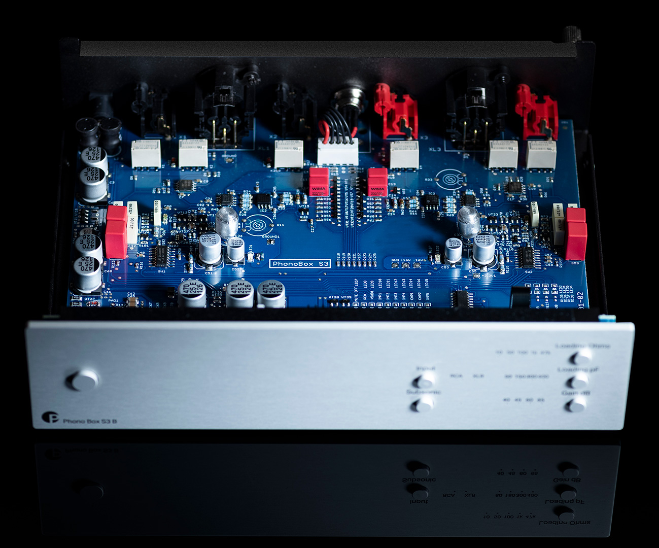 Detail Pro-Ject Phono Box S3 B, close-up provedení