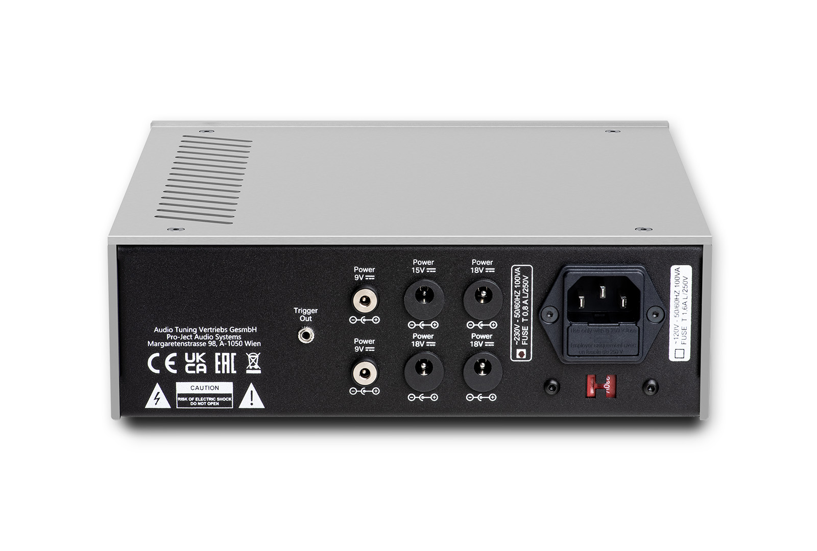 Pro-Ject Power Box DS3 Sources, detail boku a konektorů