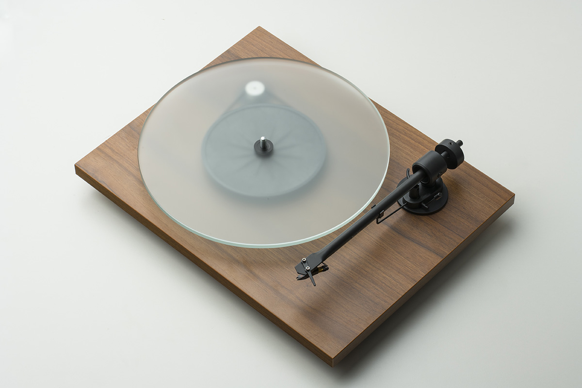 T1 Evo Walnut Lifestyle 1